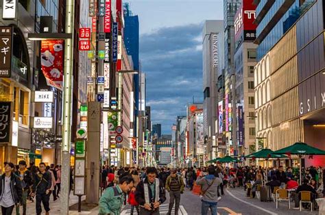 戸越銀座 食べ歩き：街角の味覚冒険と文化の交差点